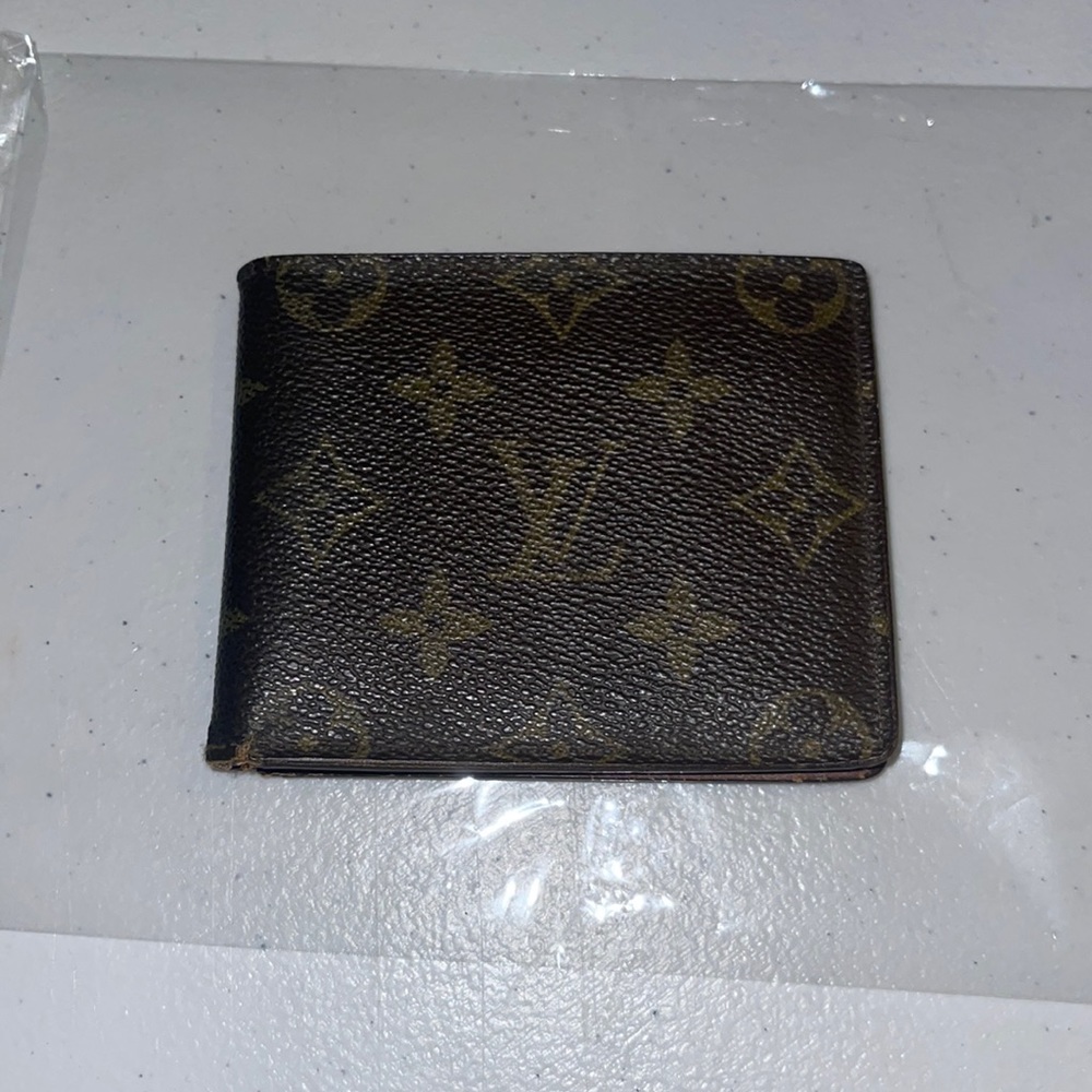 LV Mens wallet